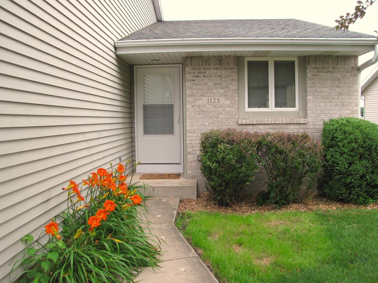 Property Photo: 1125 Nantucket Drive B WI 53545