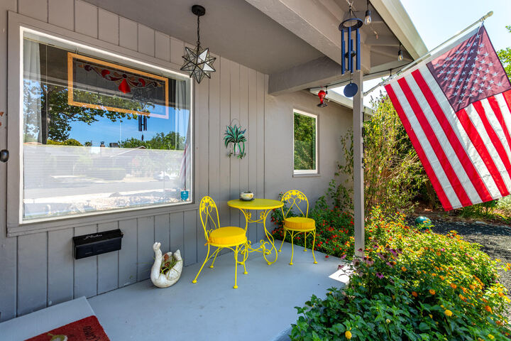 Property Photo:  1815 Verda Street  CA 96001 