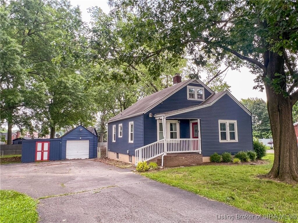 Property Photo: 1672 Garretson Lane IN 47150