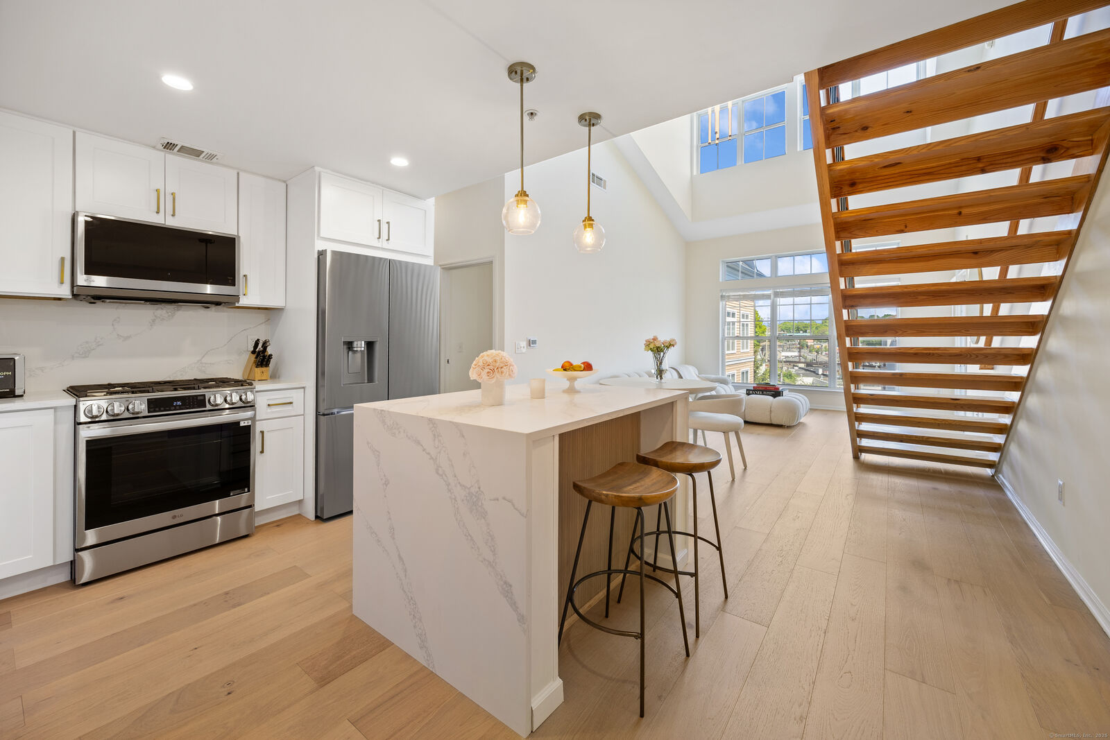 Property Photo:  850 East Main Street Apt 520  CT 06902 