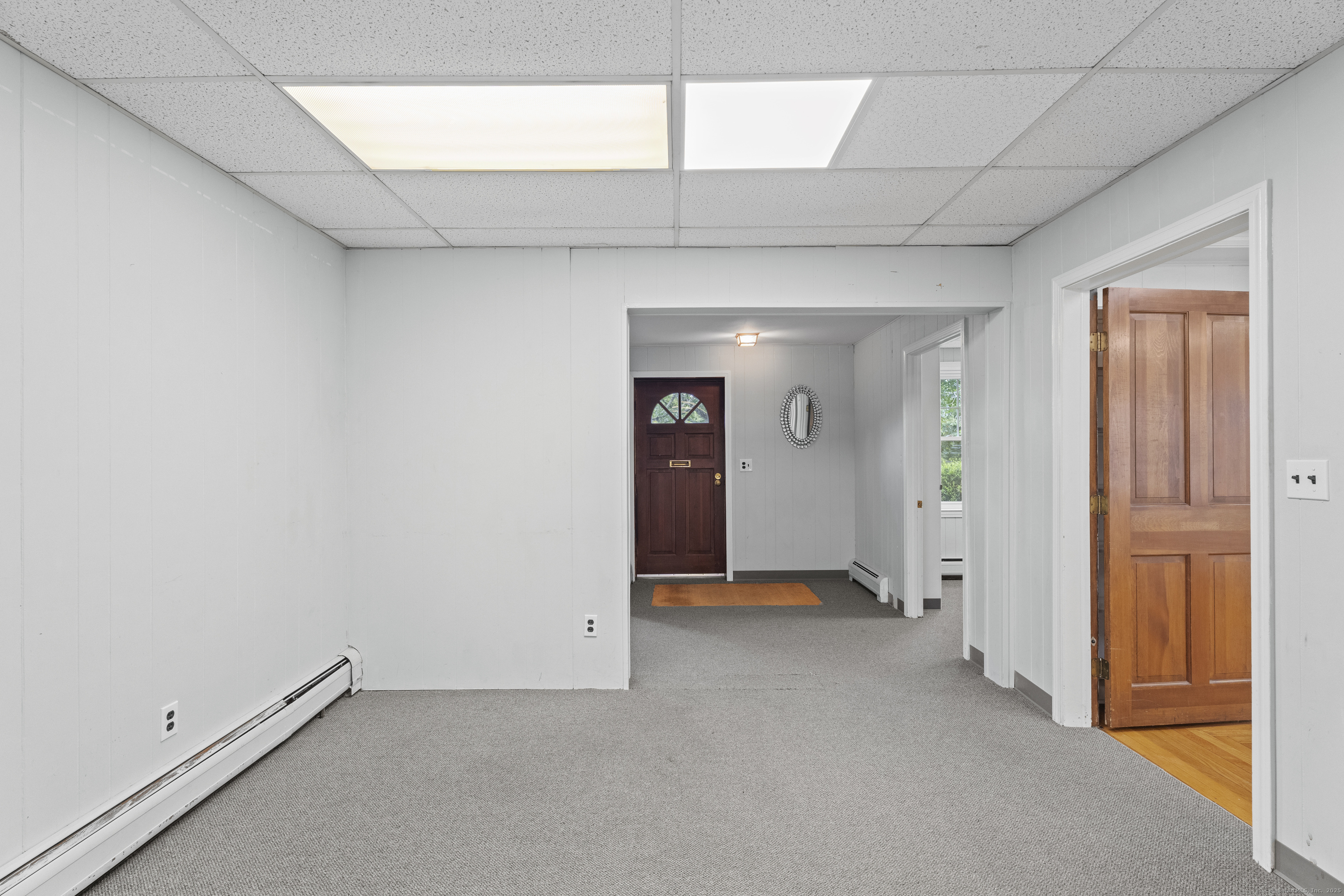 Property Photo:  2764 Whitney Avenue  CT 06518 