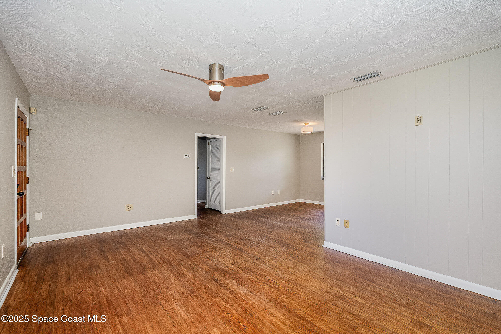 Property Photo: 808 Kensington Drive FL 32922