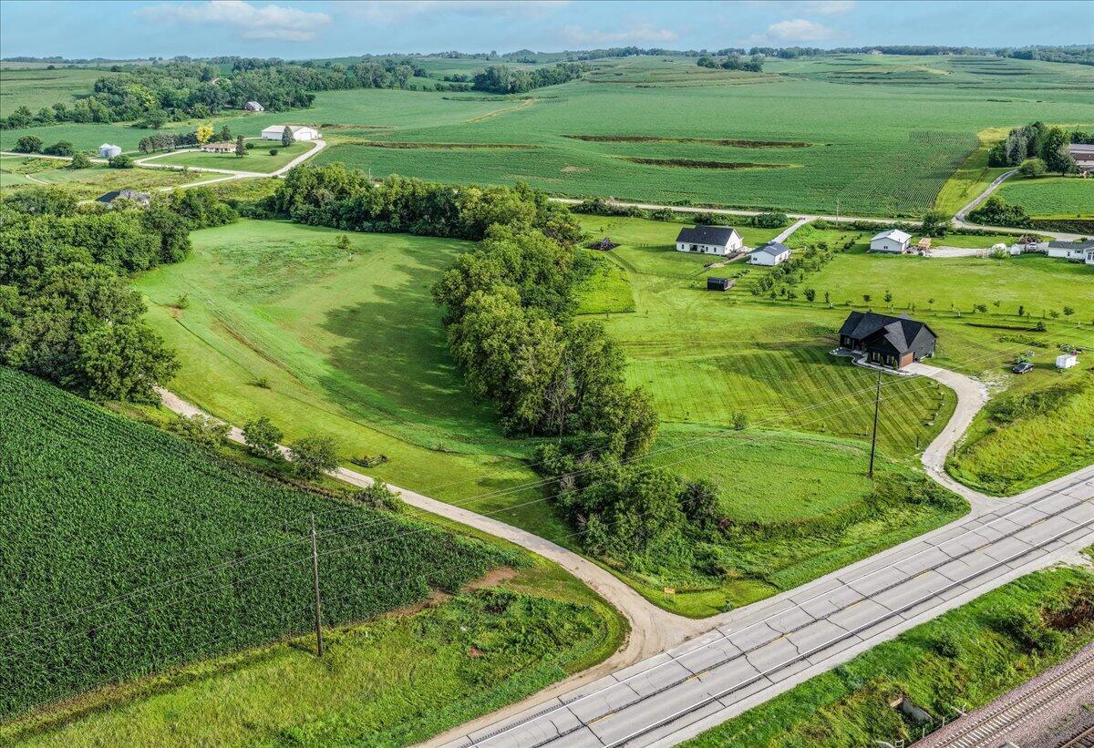Property Photo: 2489 US-30 IA 51546