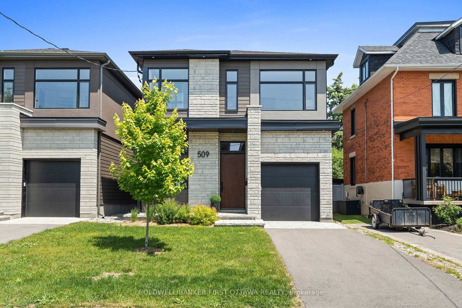 Property Photo:  509 Edison Avenue  ON K2A 1V3 