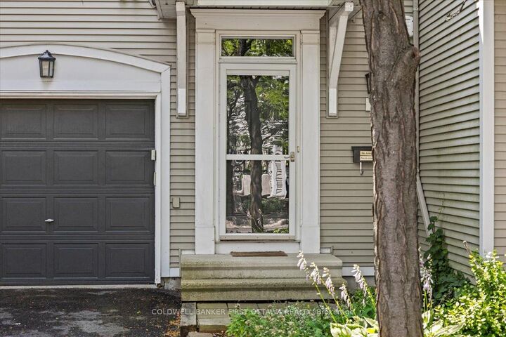 Property Photo: 18 Maxton Private ON K1J 1J2