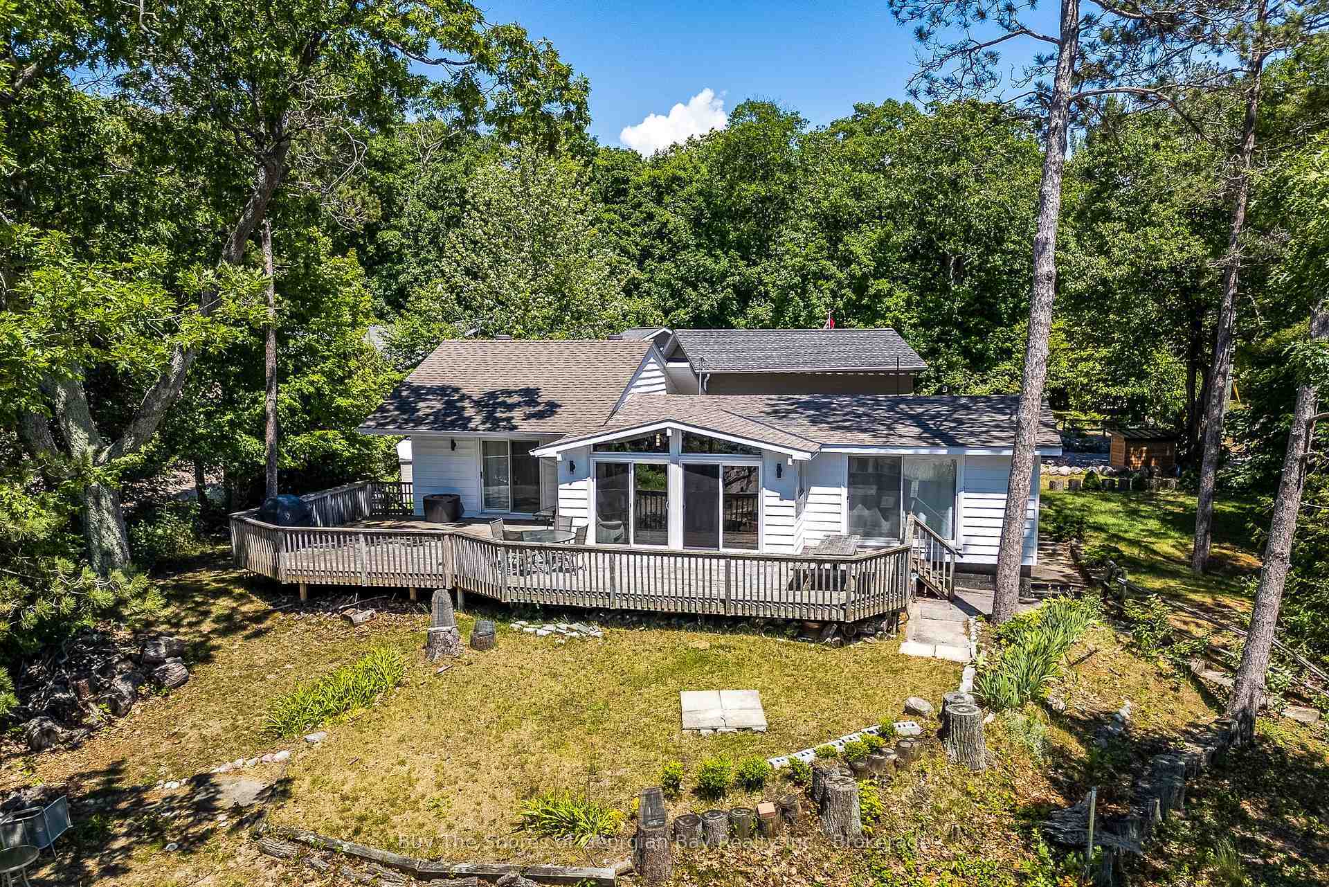 Photo de la propriété: 8 Nassau Court ON L9M 0H3