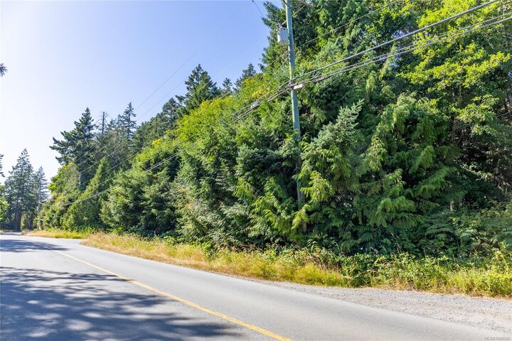 Property Photo: 9904 Castle Rd BC V0N 2M3