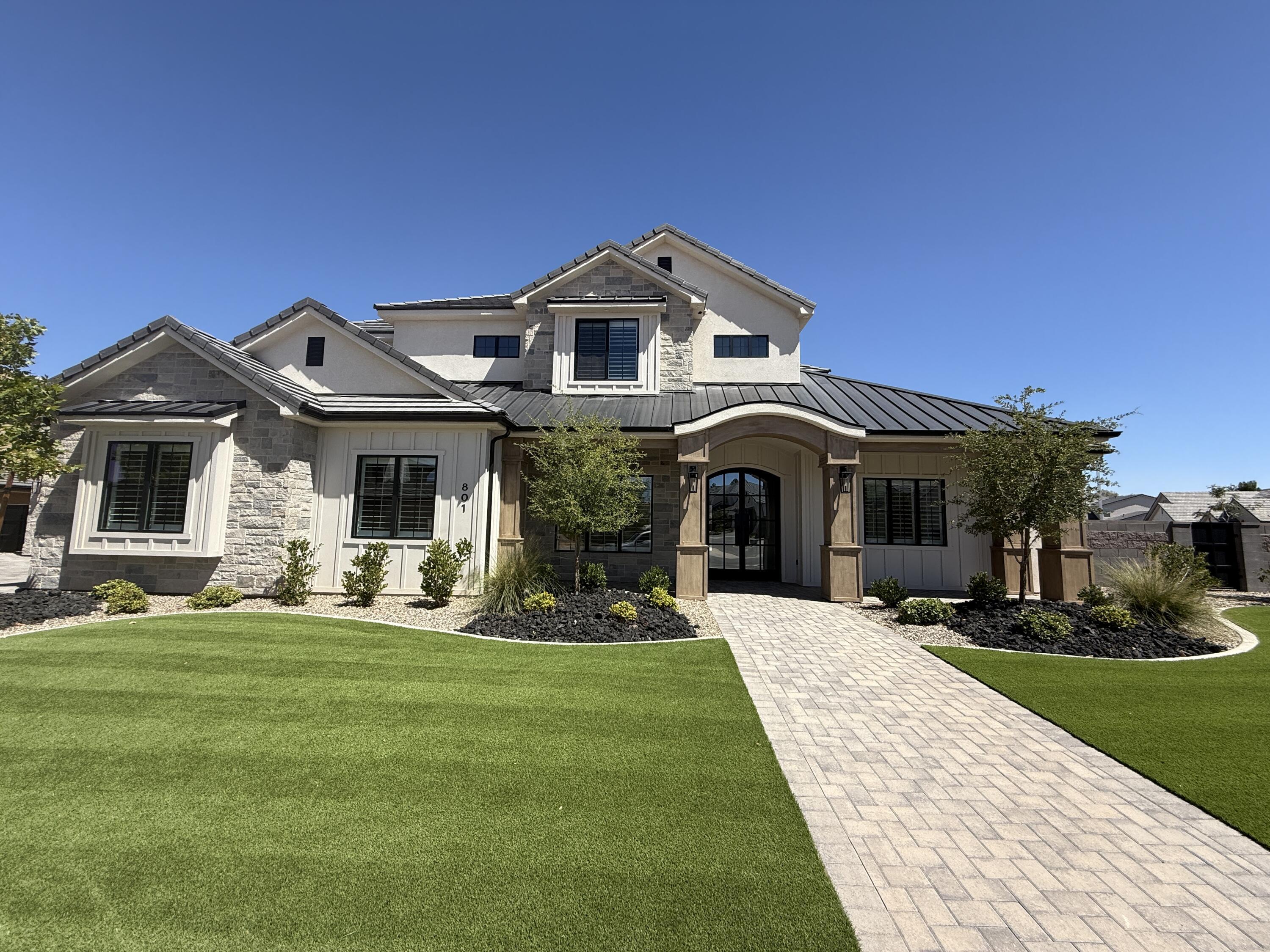 Property Photo: 801 E Arina Way UT 84780