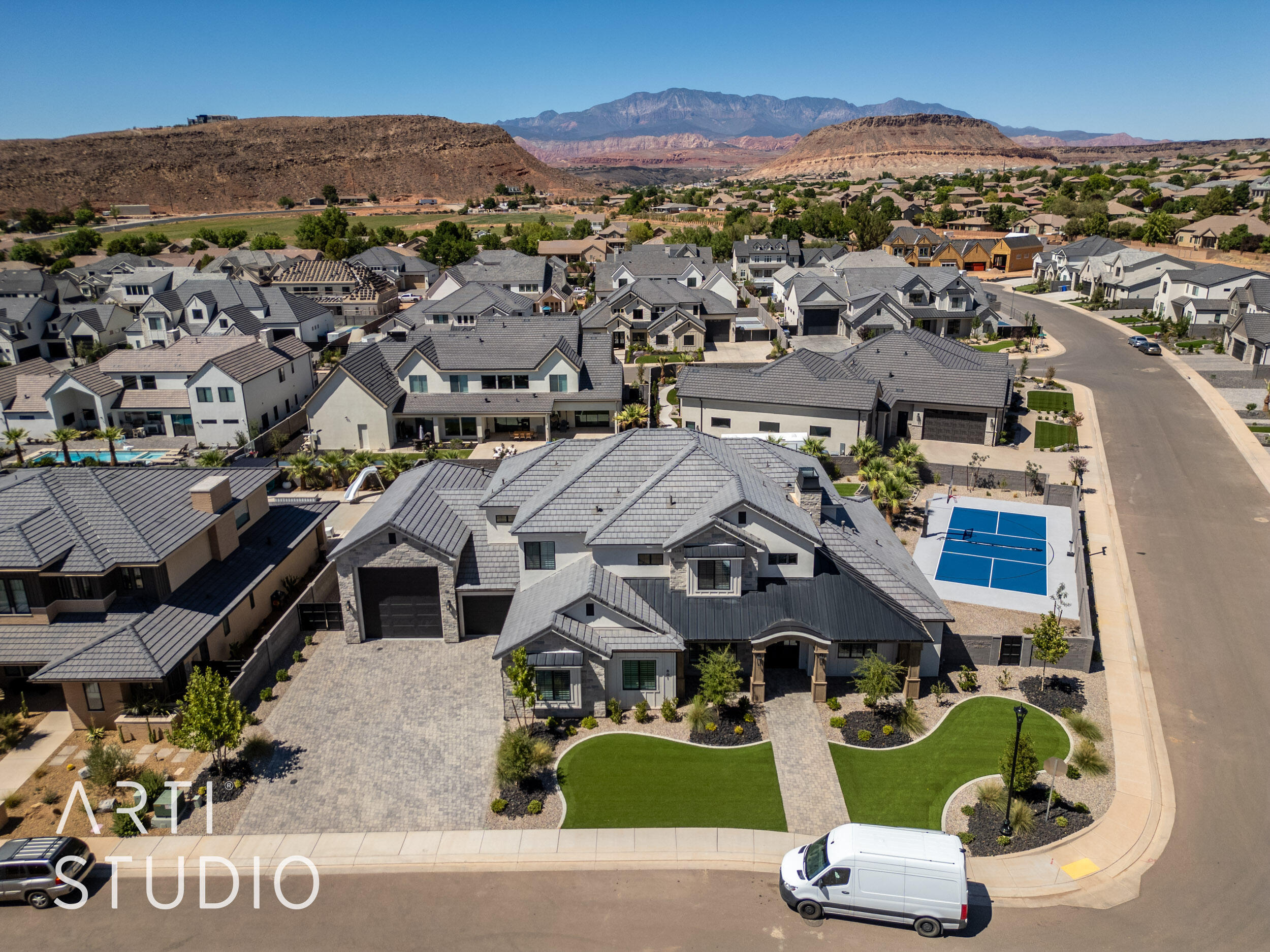 Property Photo: 801 E Arina Way UT 84780