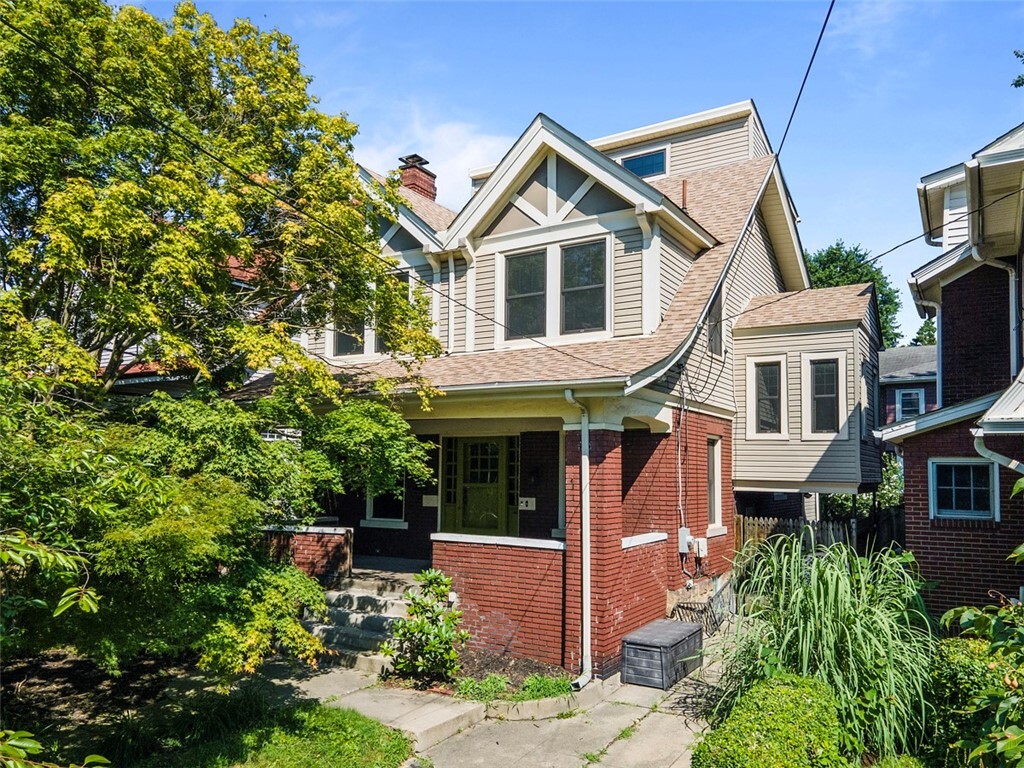 Property Photo:  7541 Hutchinson St  PA 15218 