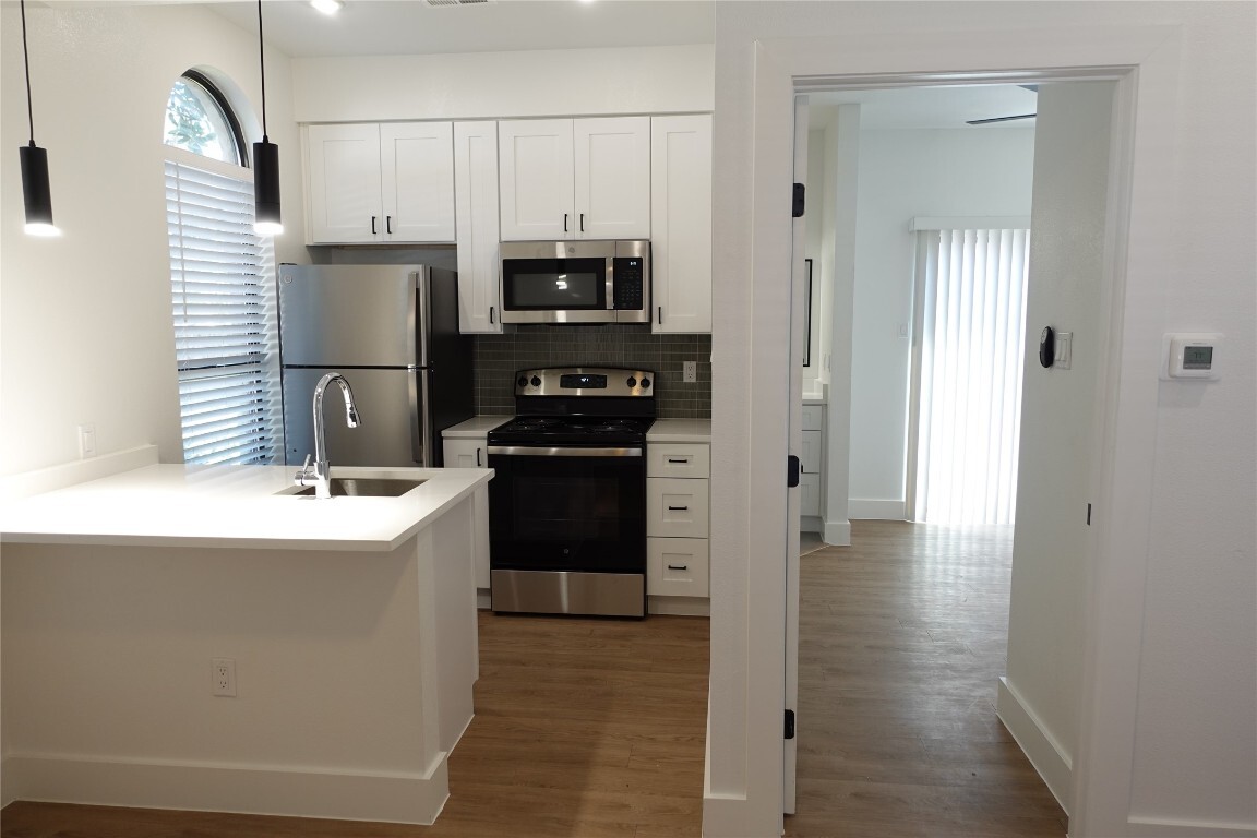 Property Photo:  2714 Nueces Street 101  TX 78705 
