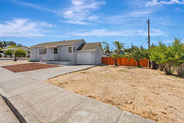Property Photo:  337 Alhambra Avenue  CA 94591 