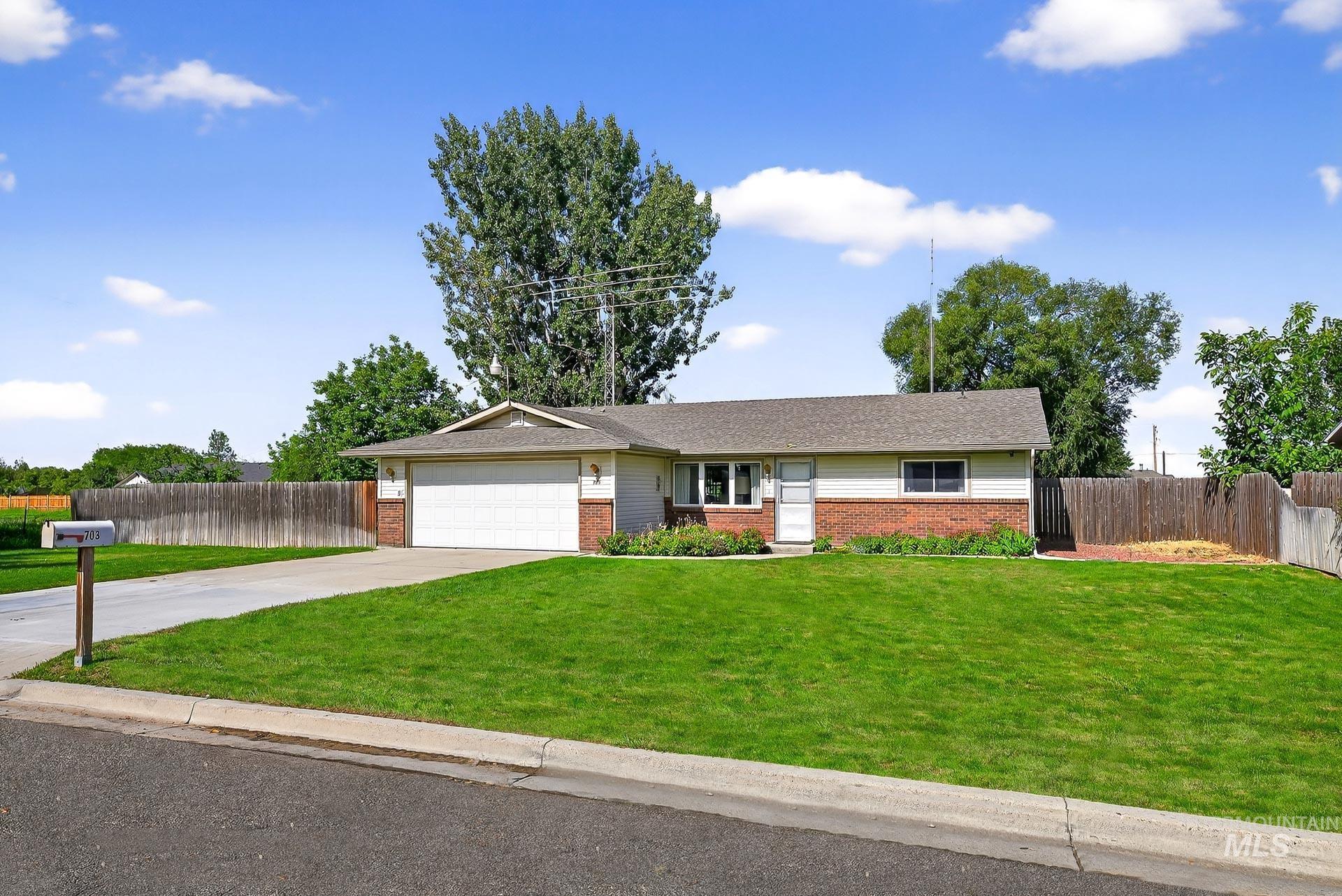 Property Photo: 703 N La Cresta Ave ID 83605