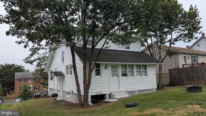 Property Photo: 815 Woodland Avenue VA 22601