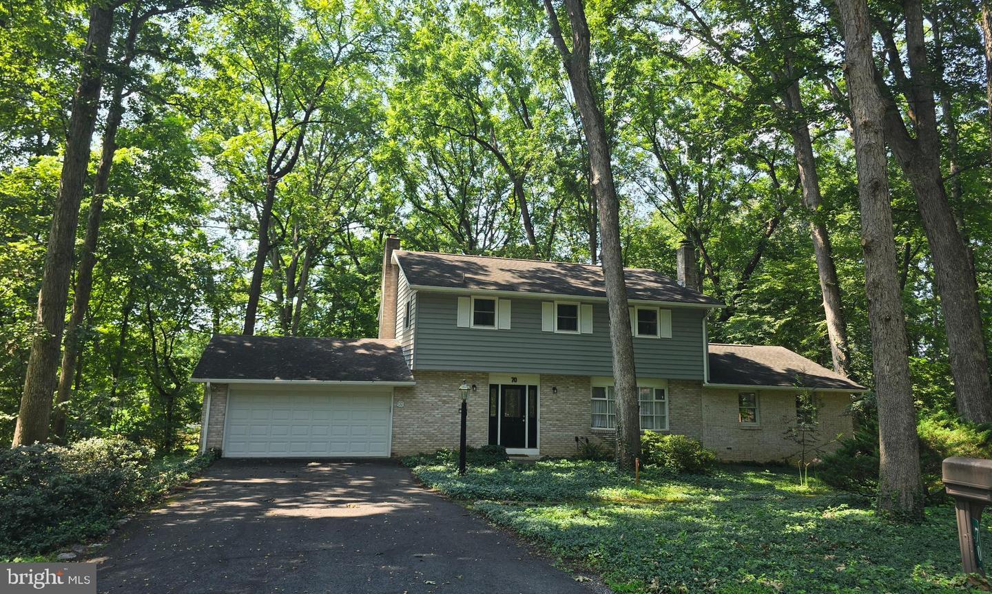 70 Hickory Road  Carlisle PA 17015 photo
