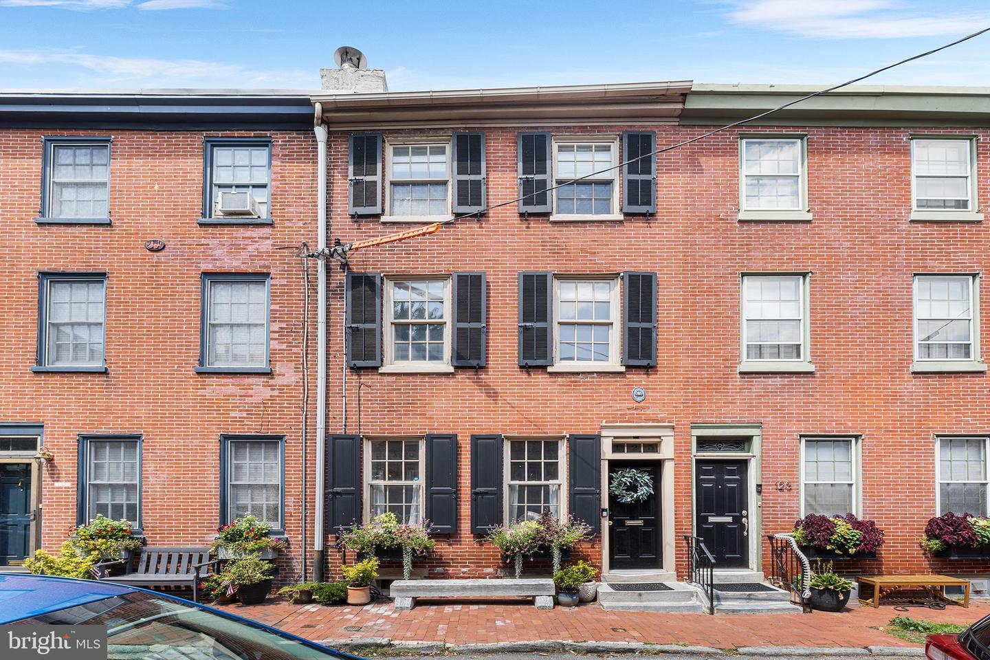 125 Beck Street  Philadelphia PA 19147 photo