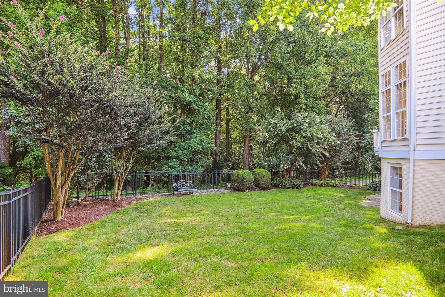 Property Photo: 907 Linslade Street MD 20878
