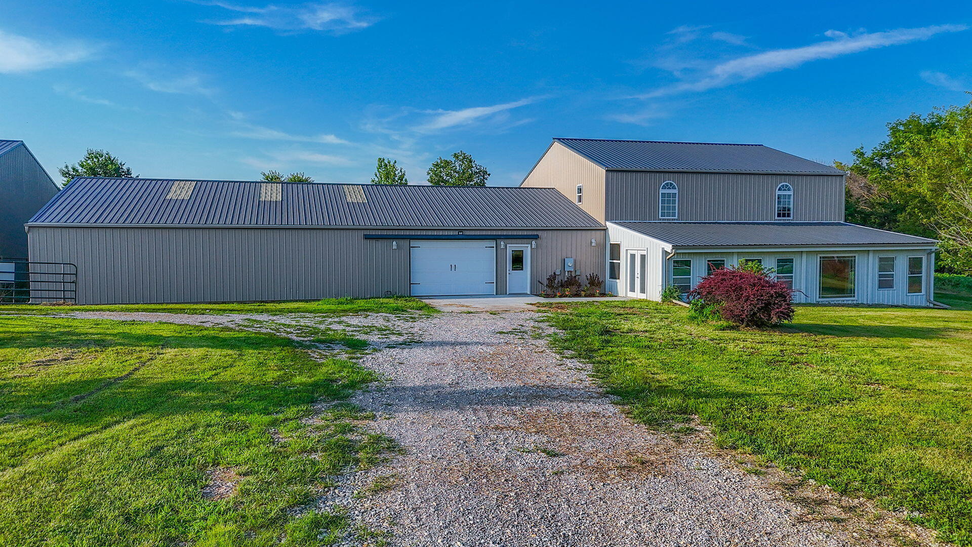 Property Photo: 15257 N Tucker School Rd MO 65255
