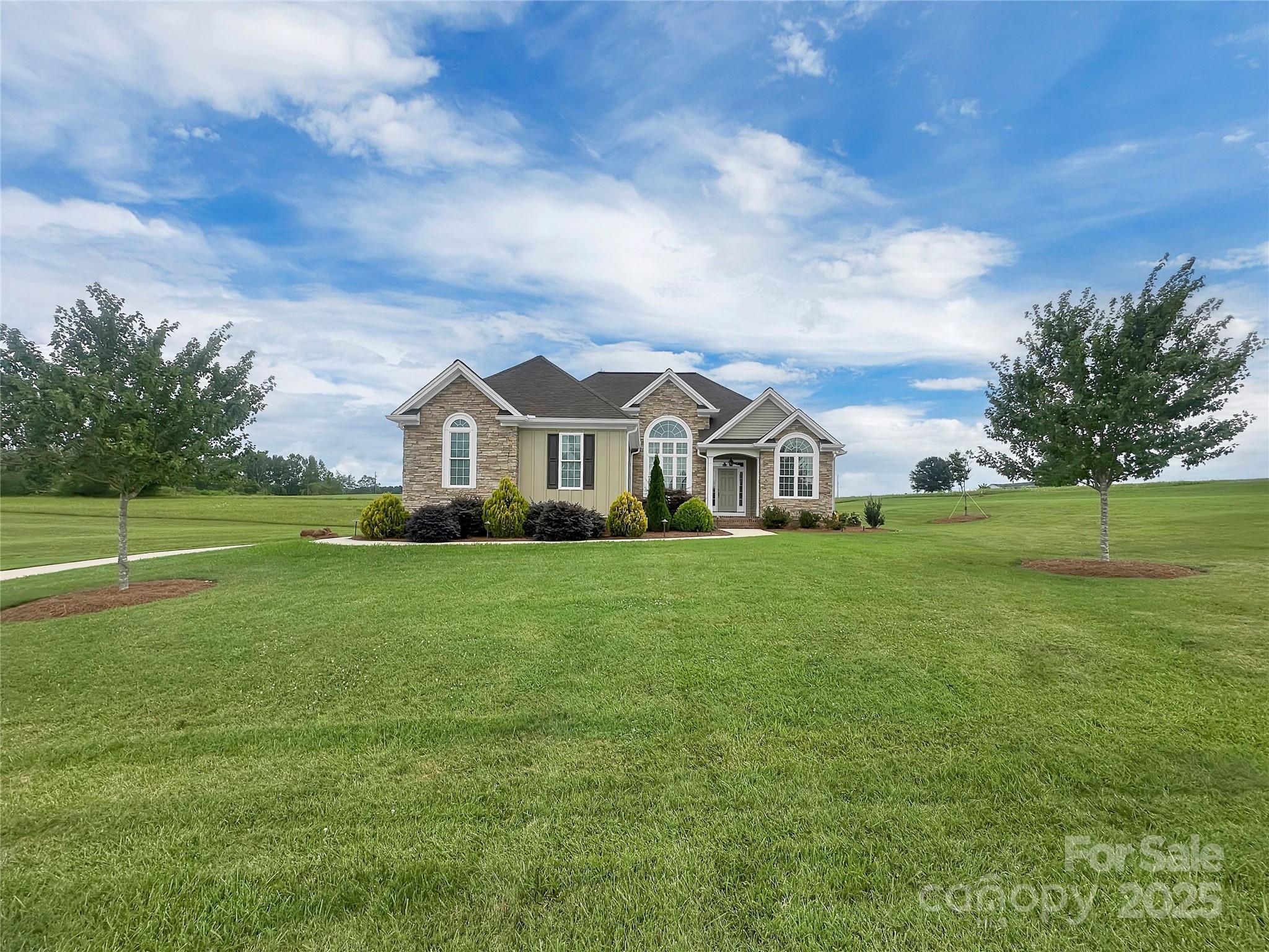 Property Photo: 106 Vintage Woods Court NC 28150