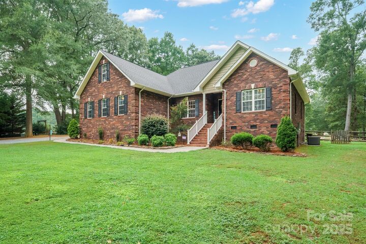 Property Photo: 524 Lawyers Road W NC 28079