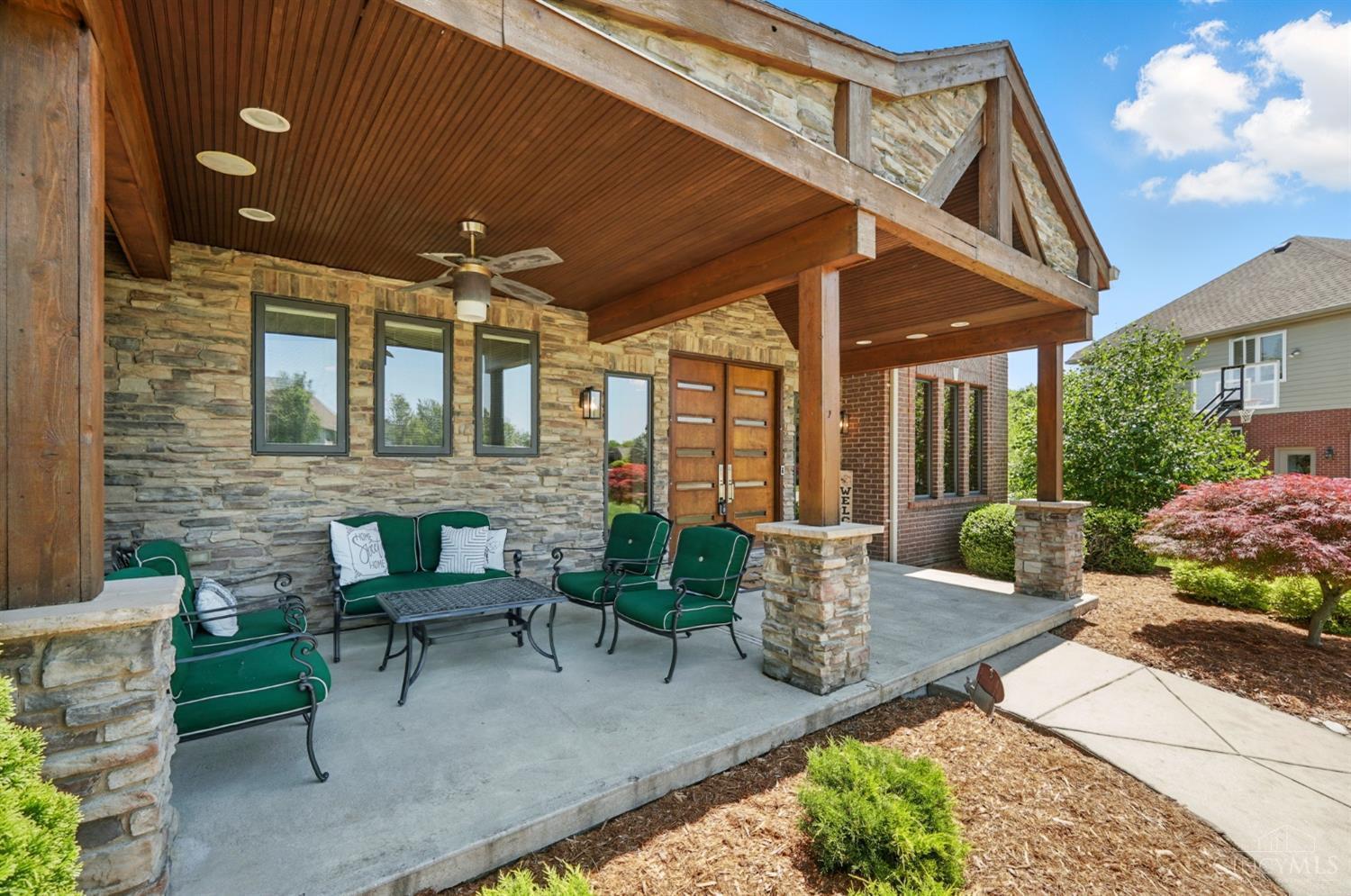 Property Photo: 4662 Summit Oak Lane OH 45248