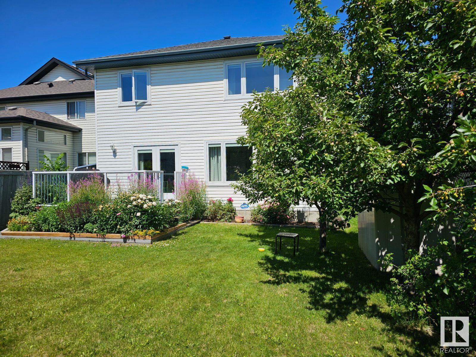 Property Photo: 113 Cote Crescent NW AB T6V 1L3