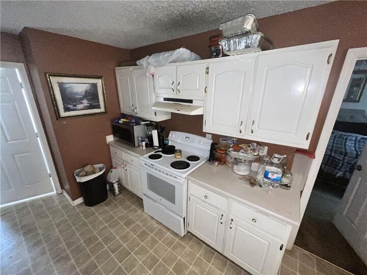 Property Photo:  105 Moonlight Court  GA 30233 