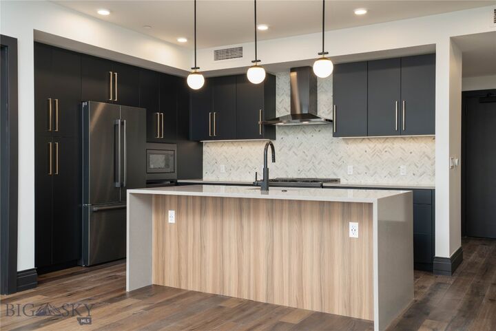 Property Photo: 315 N Tracy Avenue 503 MT 59715