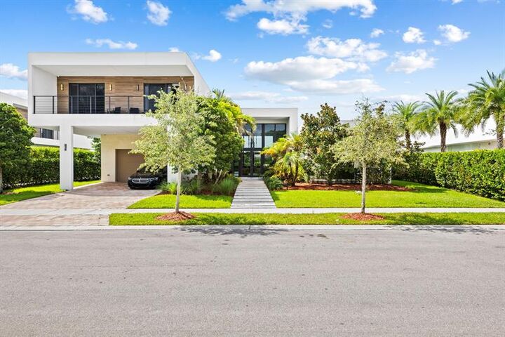 Property Photo:  16768 Natures Way  FL 33326 
