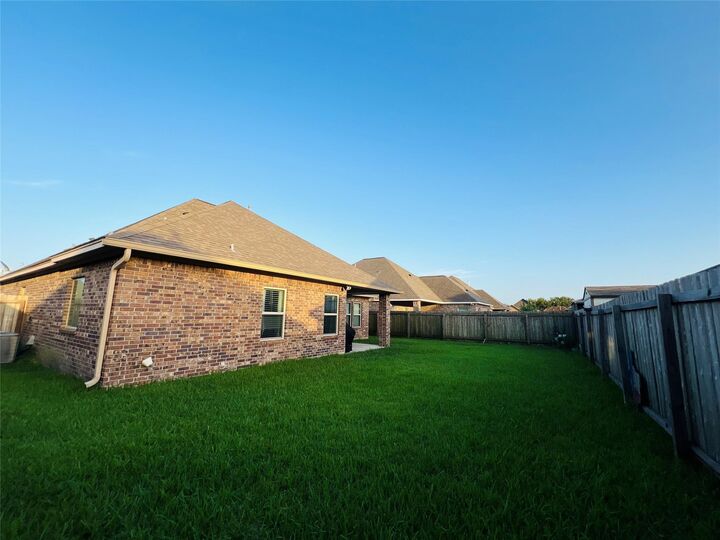Property Photo:  4 Rose Court  TX 77515 
