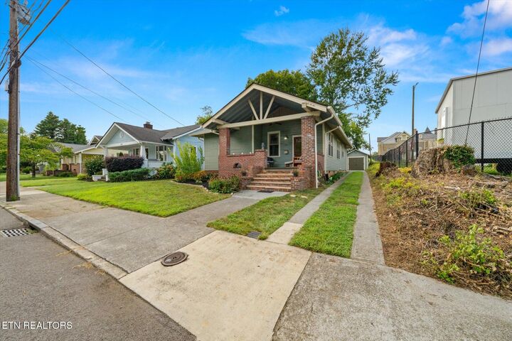 Property Photo: 1231 Luttrell St TN 37917