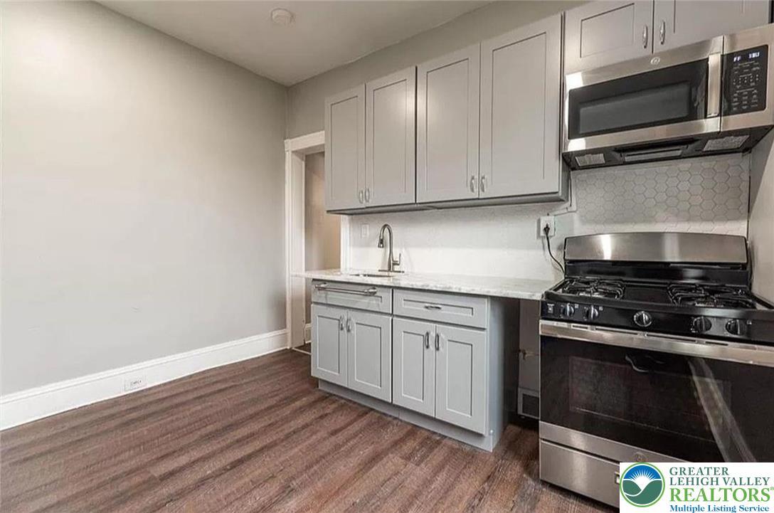 Property Photo: 1154 Washington 2 PA 18042