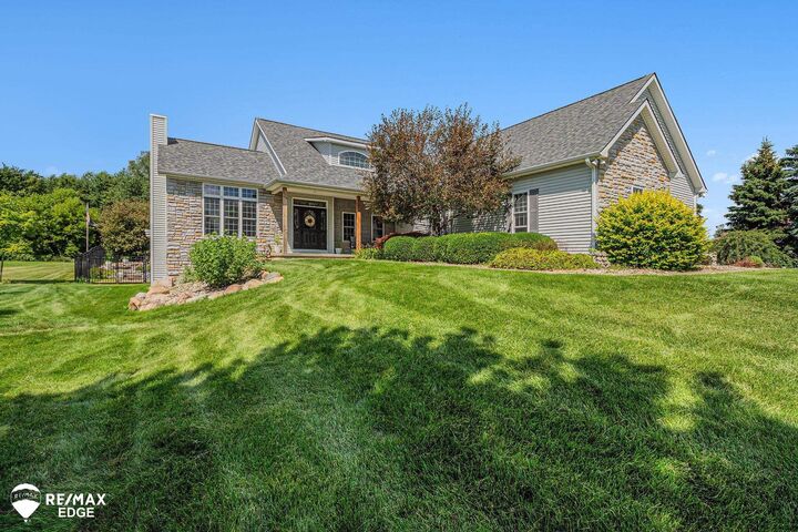 1077 Christine Drive  Lapeer MI 48446 photo