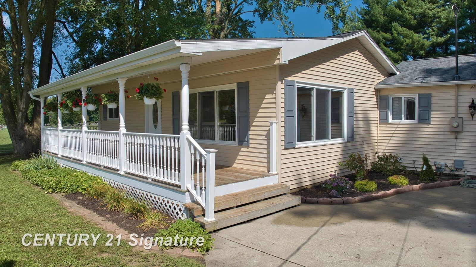 Property Photo:  9326 Vienna Road  MI 48457 
