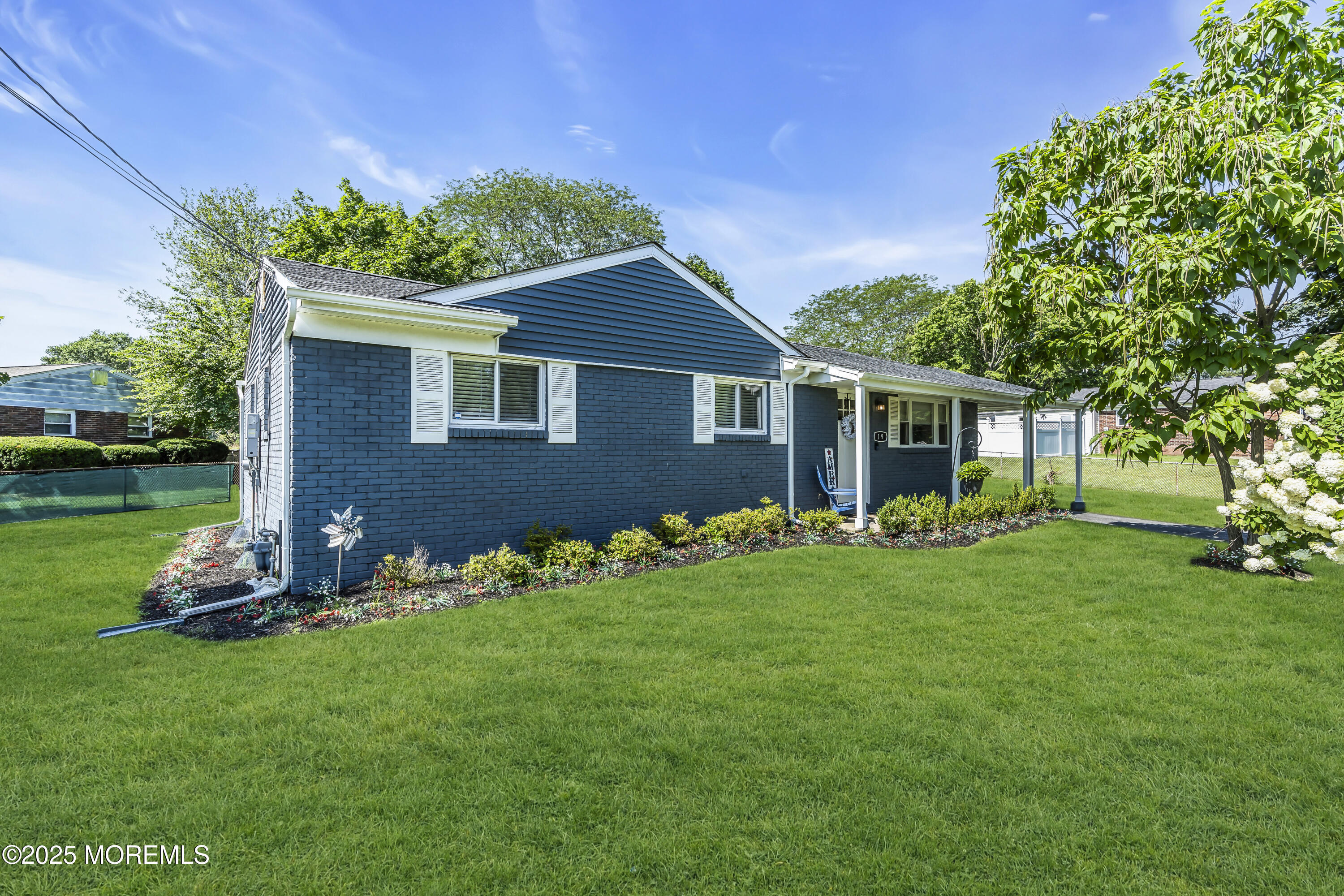 Property Photo: 19 Sunnyfield Terrace NJ 07753