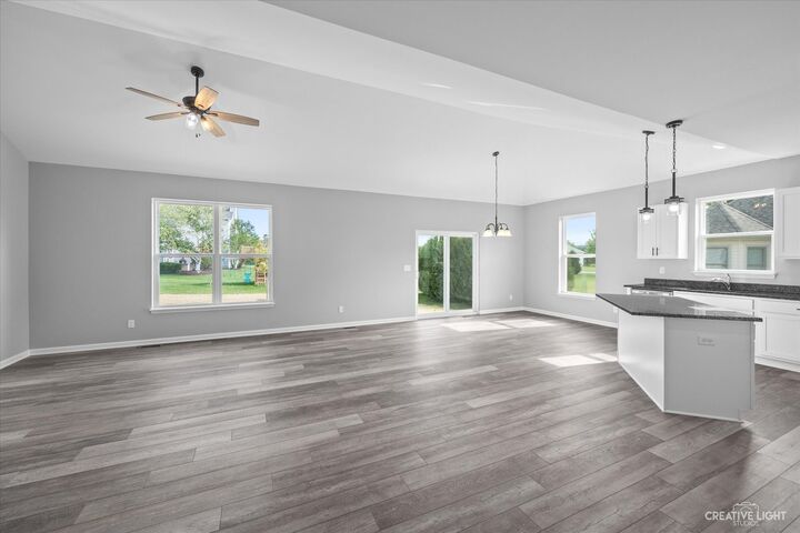 3323 Comstock Avenue  Dekalb IL 60115 photo