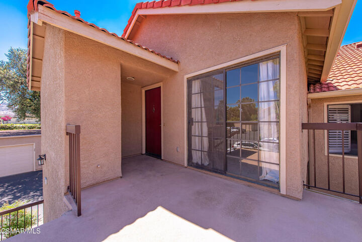 Property Photo:  2352 Archwood Lane 53  CA 93063 