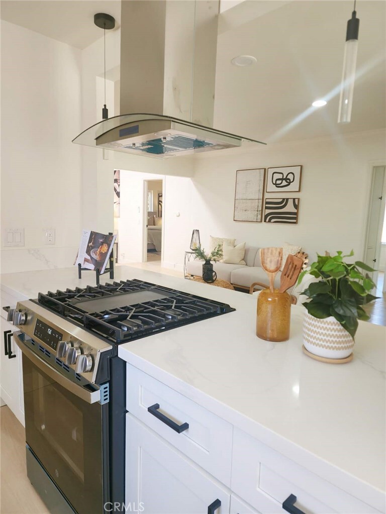 Property Photo: 21011 La Salle Avenue CA 90501