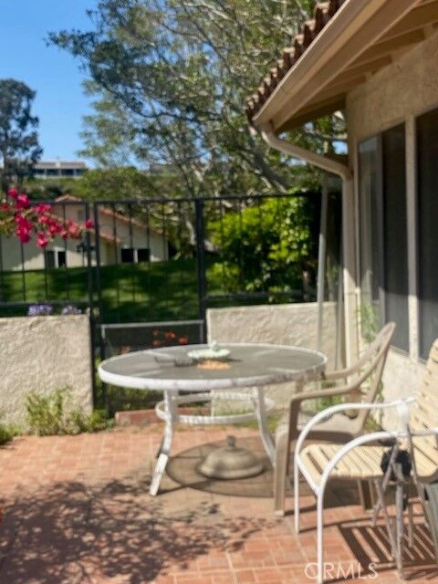 Property Photo:  22981 Via Cruz  CA 92677 