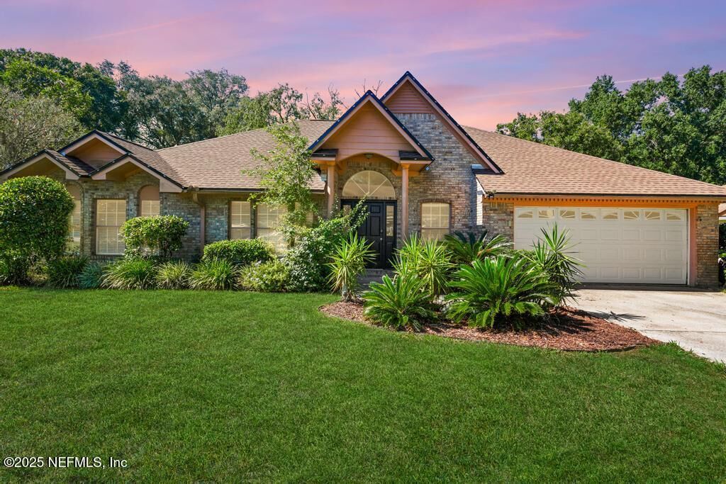 Property Photo:  12134 Camp Creek Drive  FL 32225
