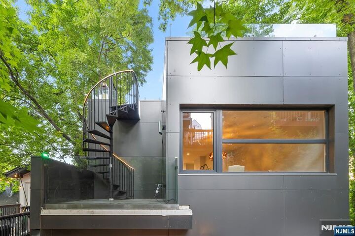 Property Photo: 1076 River Road NJ 07020