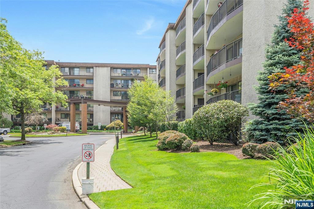 Property Photo:  521 N Piermont Avenue 225  NJ 07675 