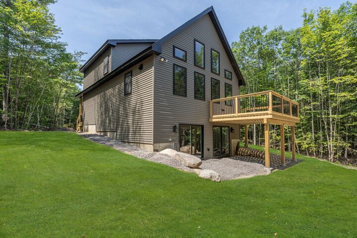 Property Photo:  108 Chestnut Road  NH 03773 