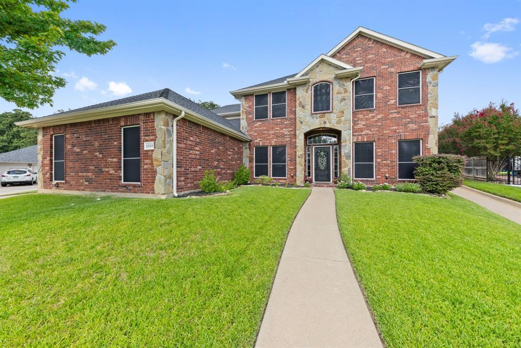 Property Photo:  3501 Kasmier Court  TX 76001 