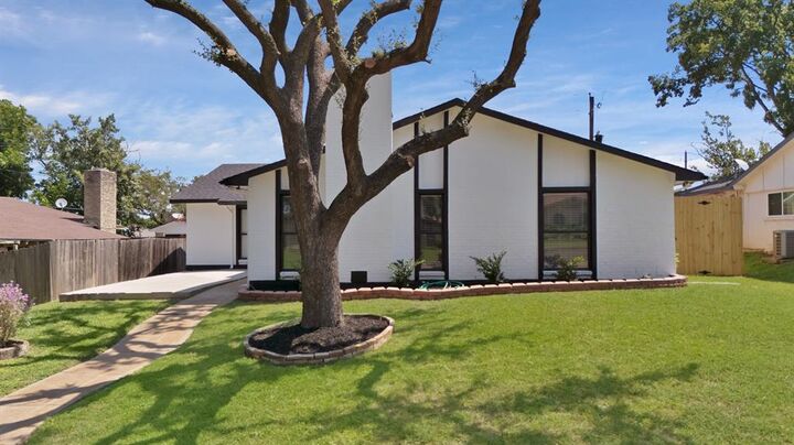 3410 Country Club Drive  Grand Prairie TX 75052 photo