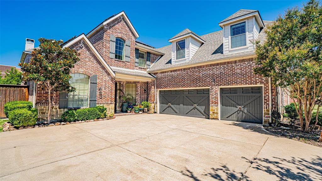 Property Photo: 6067 Chippewa Trail TX 75034