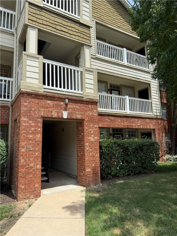 Property Photo: 4254 NE Meadow Creek Circle 202 AR 72703