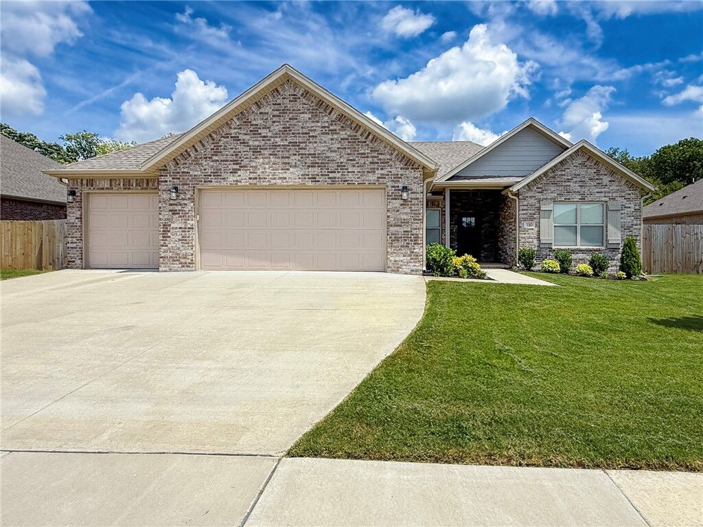 Property Photo: 190 N Sheep Dog Avenue AR 72730