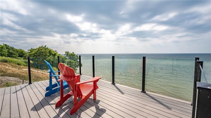 Property Photo: 80 New Lakeshore Road 21 ON N0A 1N8