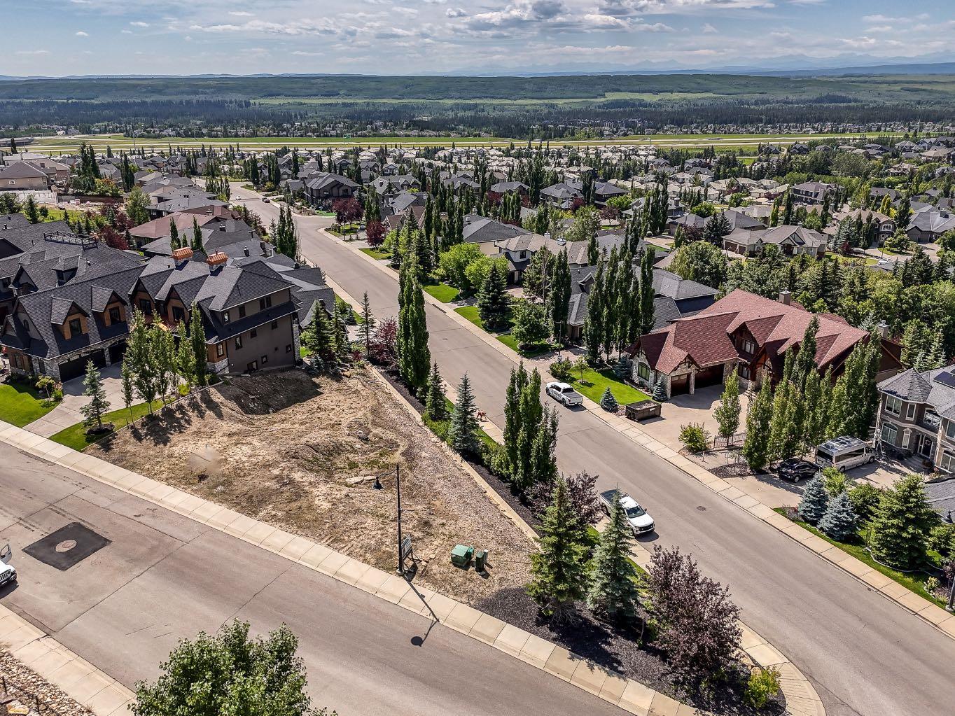 Property Photo: 7695 Elkton Drive SW AB T3H 3X3